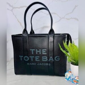 Marc Jacobs the leather large tote bag
